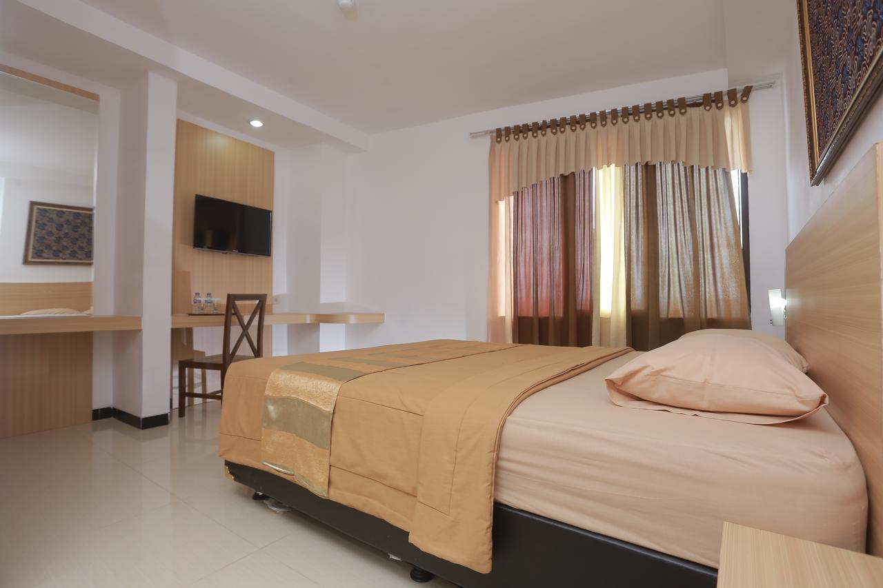 Hotel Kristina Malioboro Yogyakarta Exterior foto